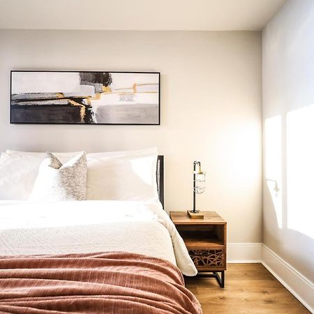 Luxury Apartments In Mississauga Bagian luar foto