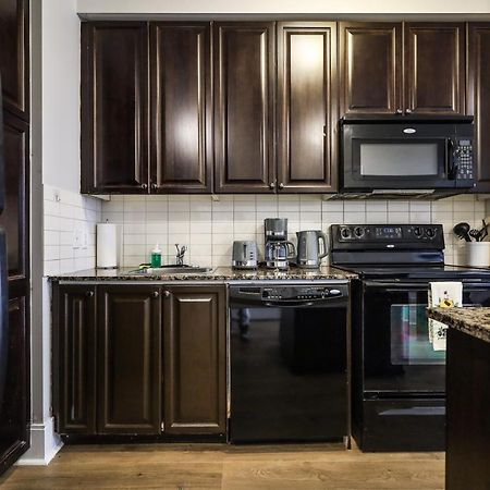 Luxury Apartments In Mississauga Bagian luar foto