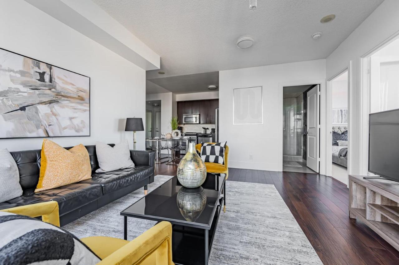 Luxury Apartments In Mississauga Bagian luar foto