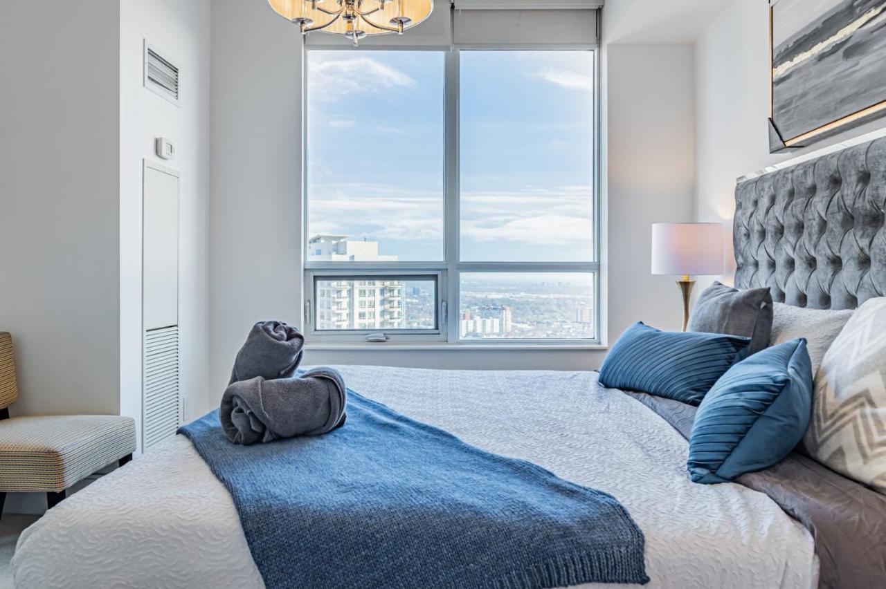 Luxury Apartments In Mississauga Bagian luar foto