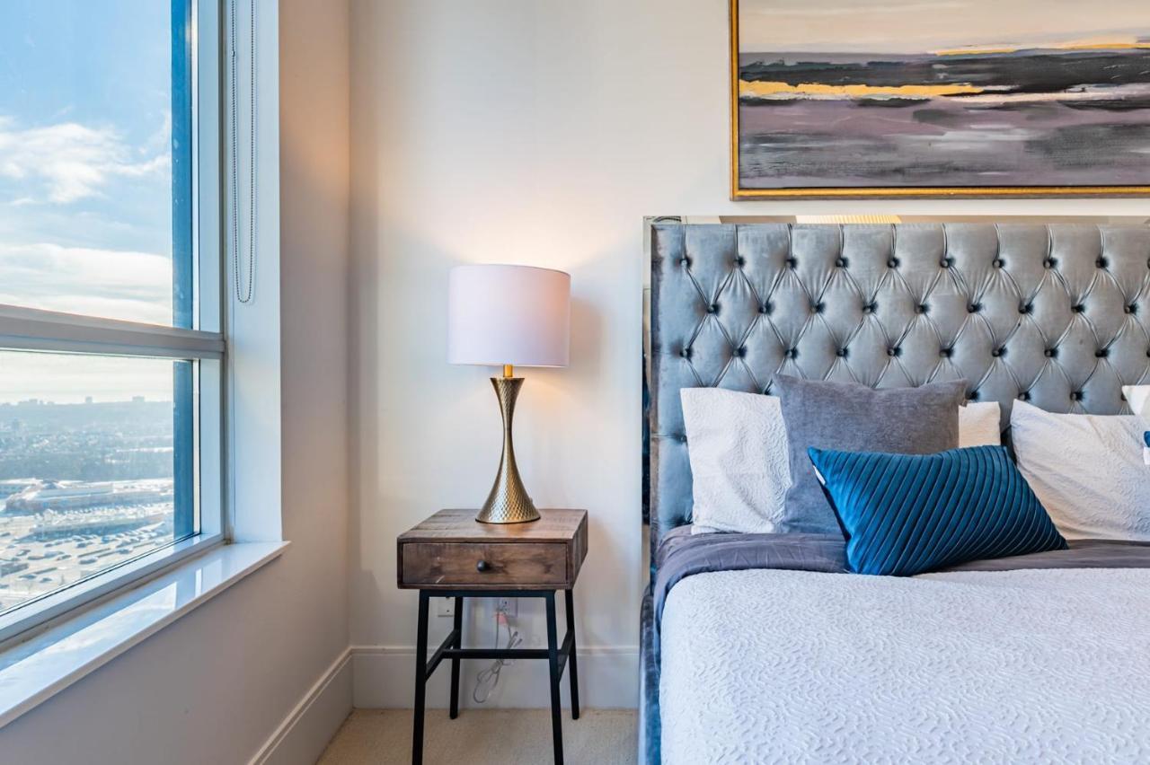 Luxury Apartments In Mississauga Bagian luar foto