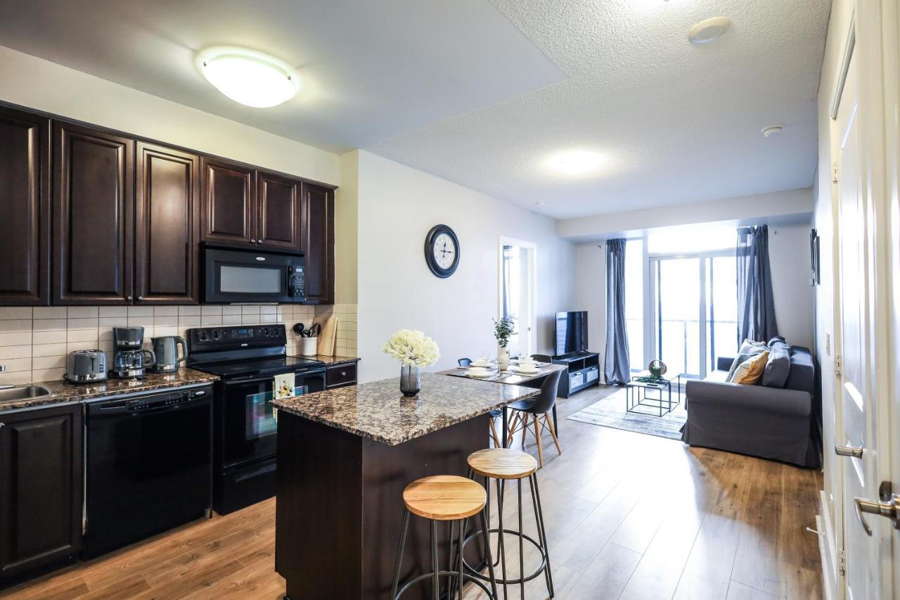 Luxury Apartments In Mississauga Bagian luar foto