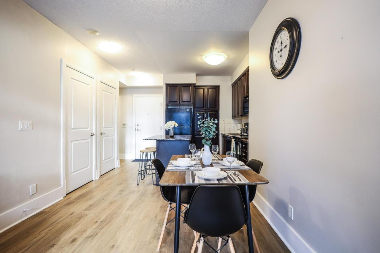 Luxury Apartments In Mississauga Bagian luar foto