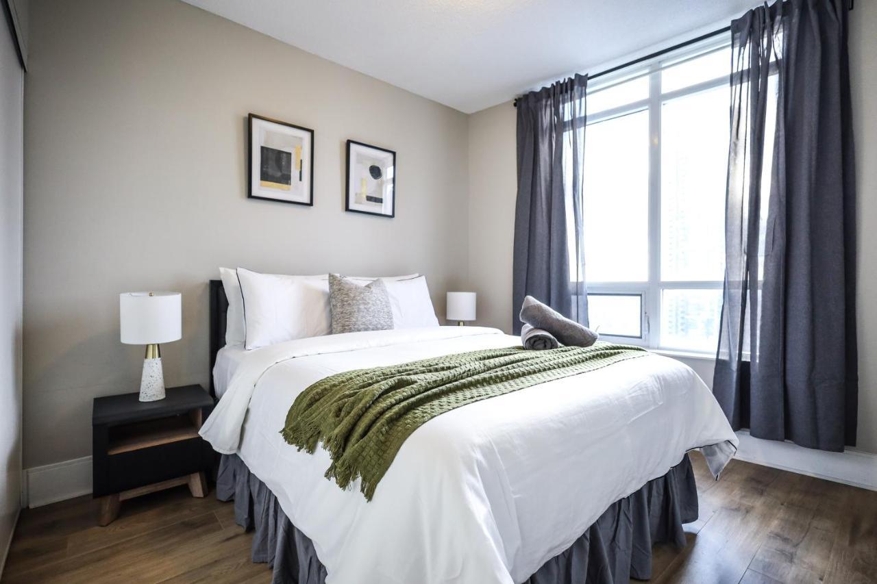 Luxury Apartments In Mississauga Bagian luar foto
