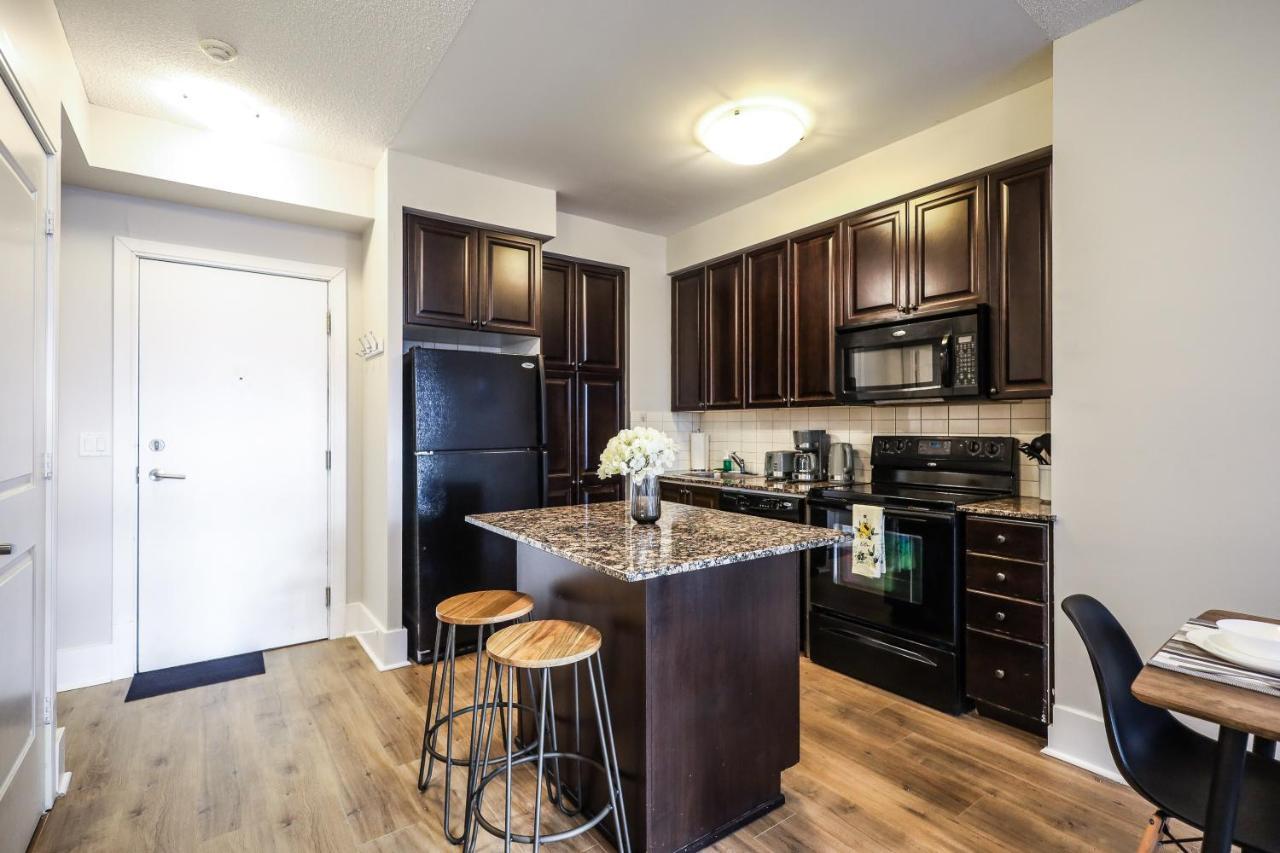 Luxury Apartments In Mississauga Bagian luar foto