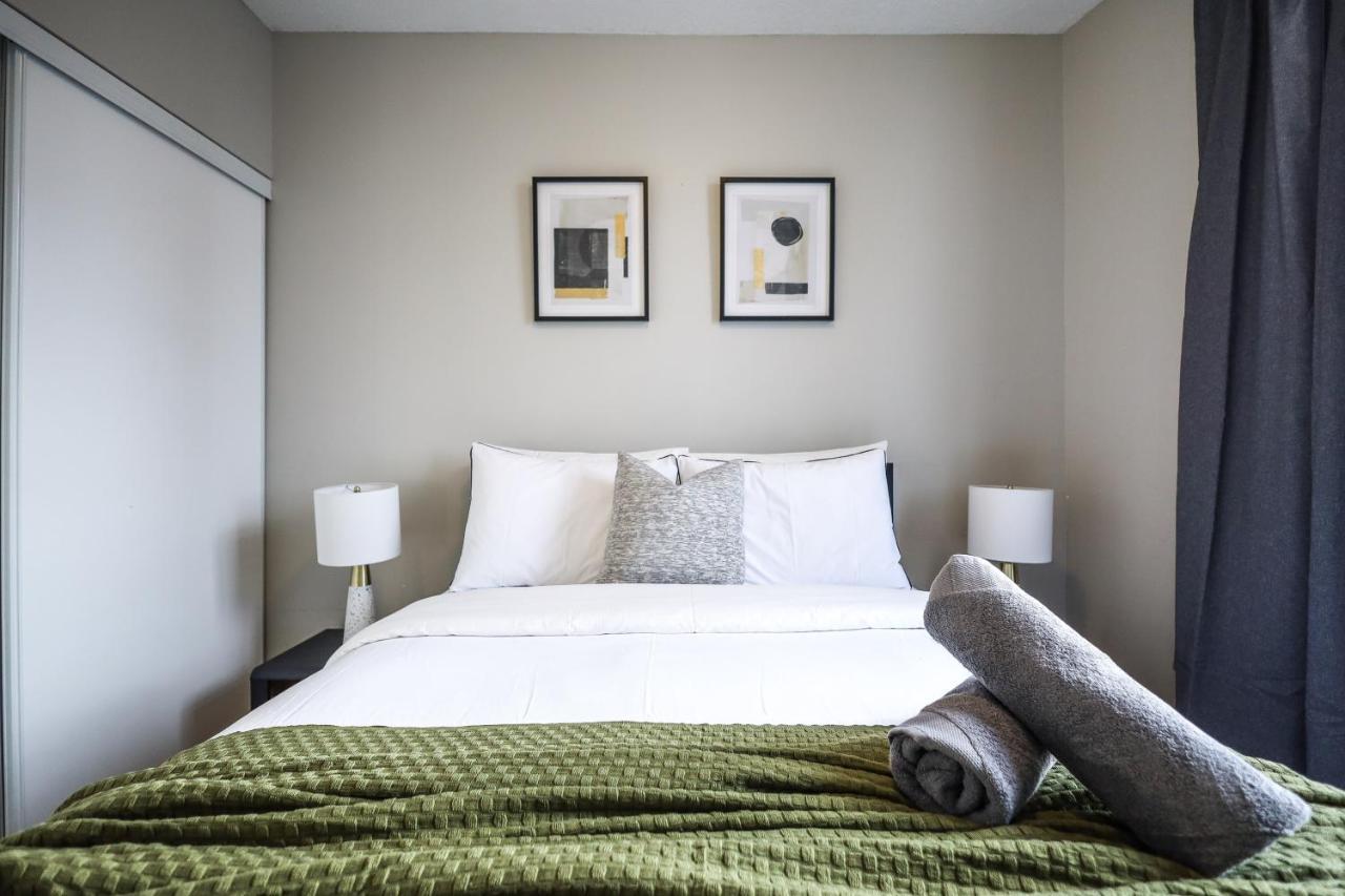 Luxury Apartments In Mississauga Bagian luar foto