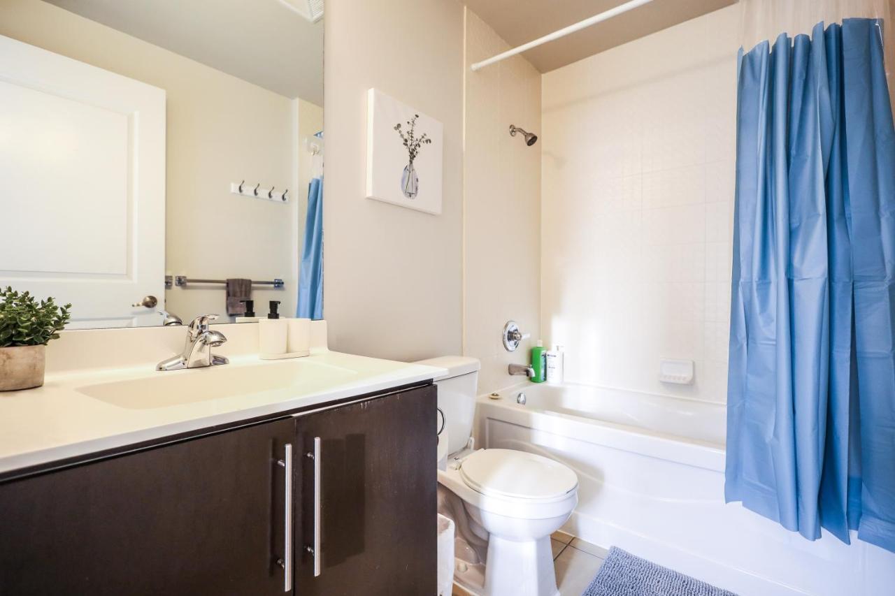 Luxury Apartments In Mississauga Bagian luar foto
