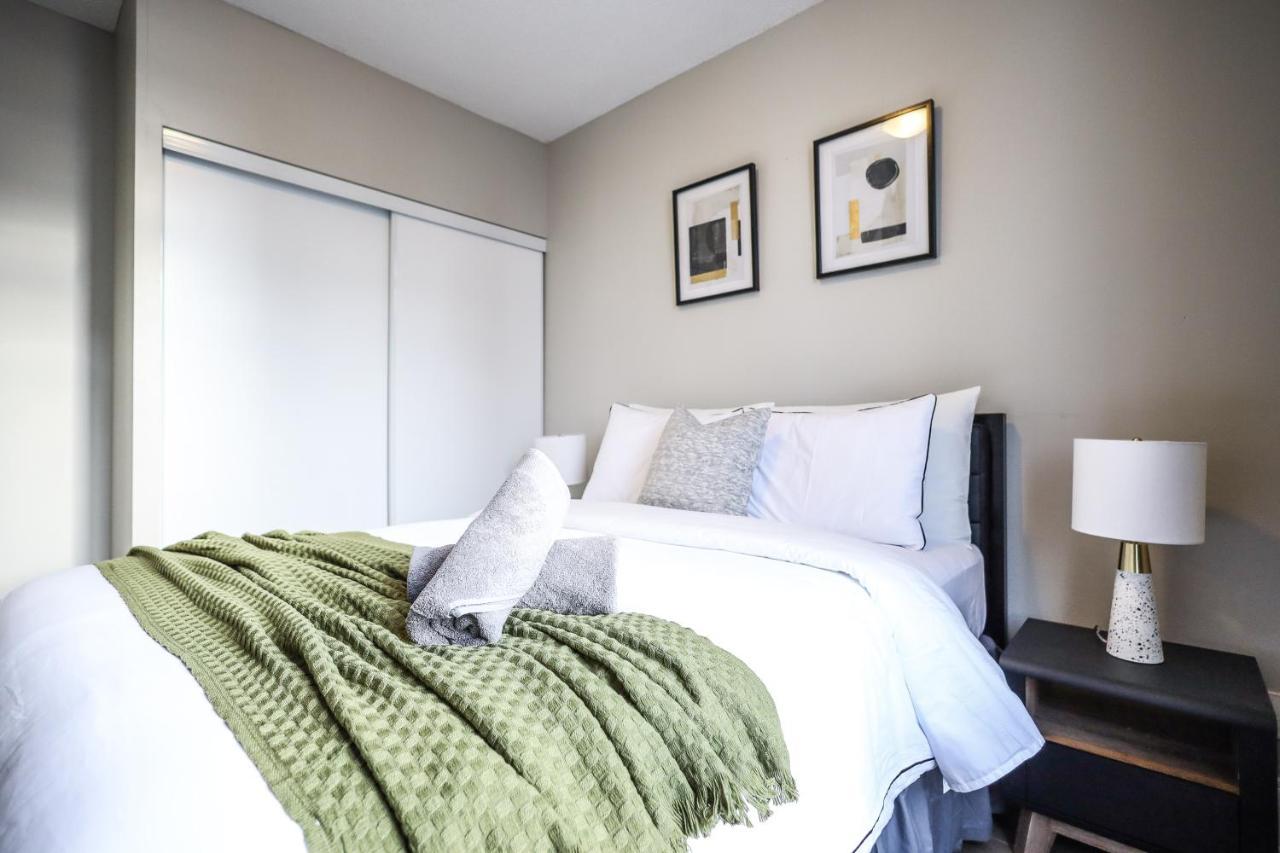 Luxury Apartments In Mississauga Bagian luar foto