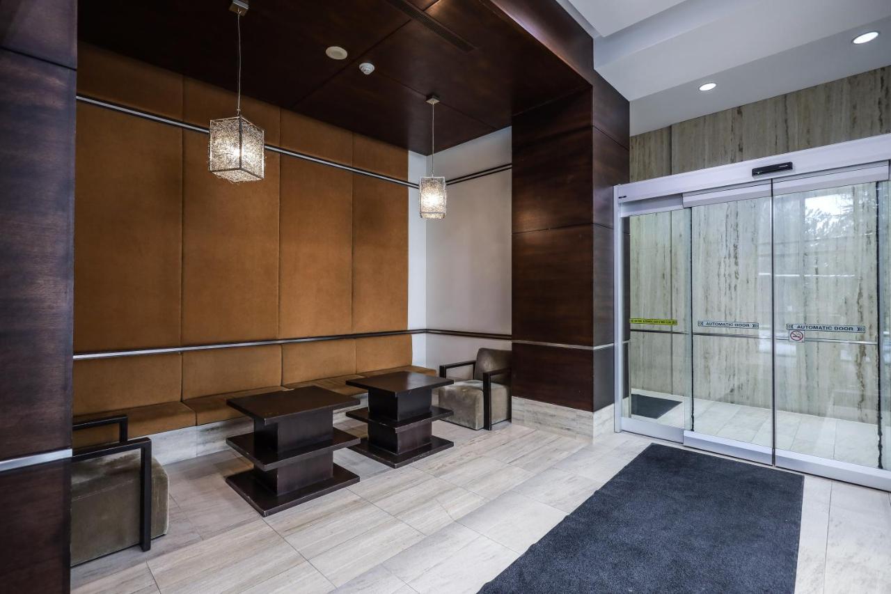 Luxury Apartments In Mississauga Bagian luar foto