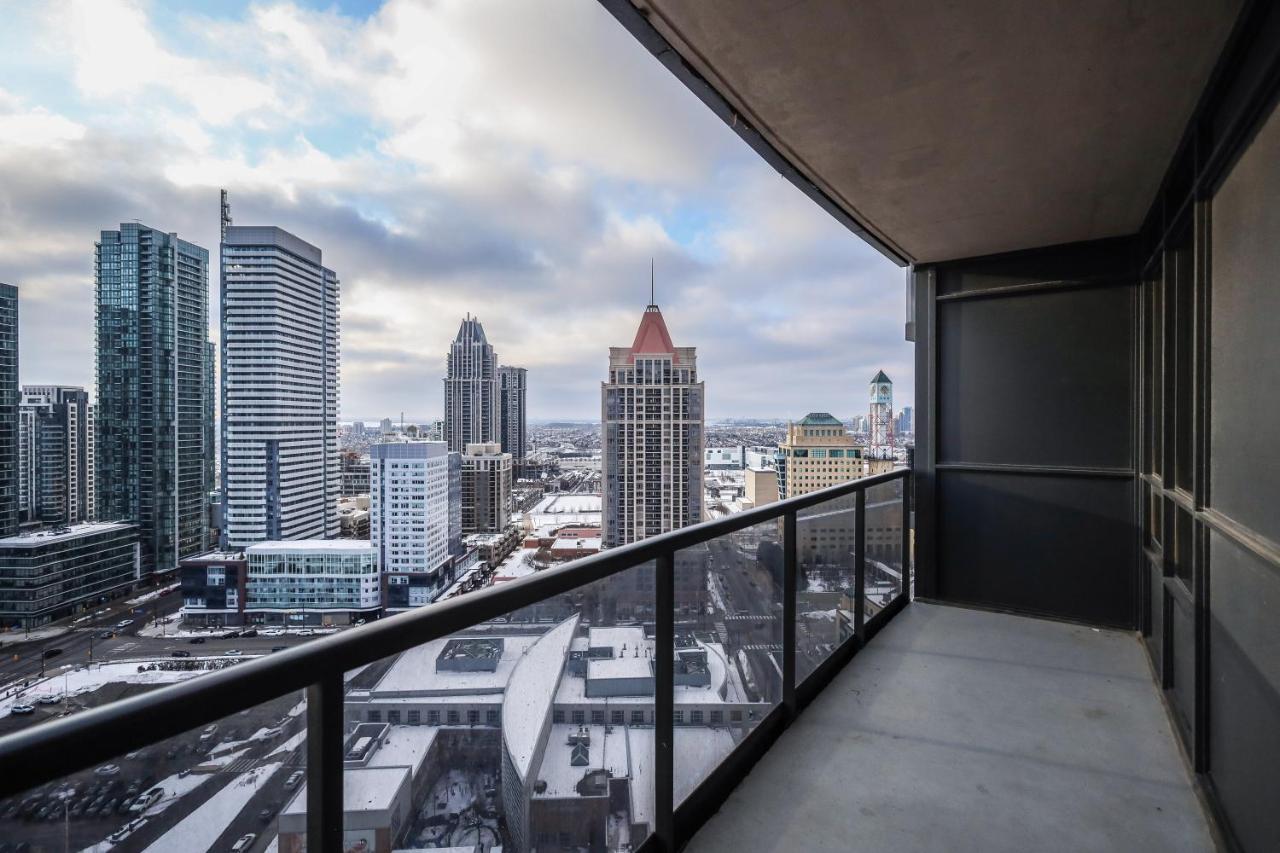 Luxury Apartments In Mississauga Bagian luar foto
